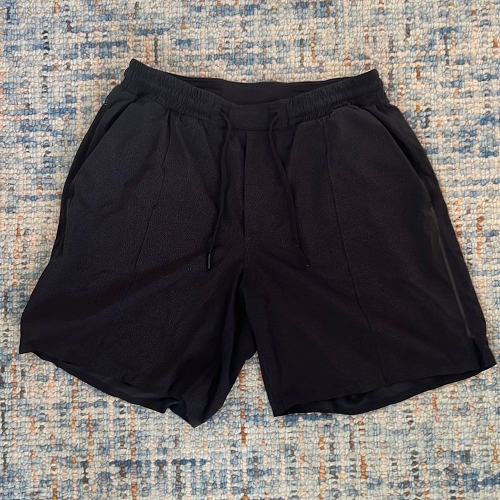 Men’s Lululemon R.A.D. Shorts Size Medium